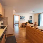 Haus Der Mitte * מאיירהופן