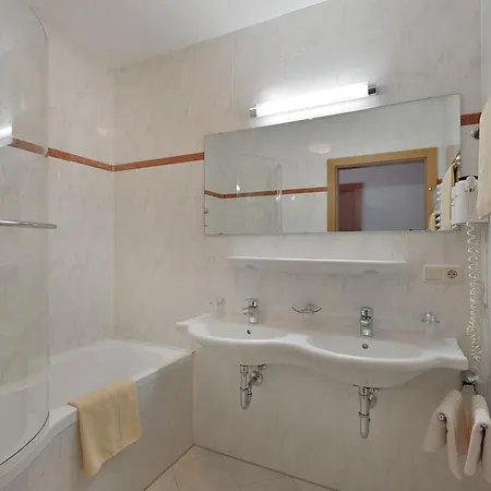 Haus Der Mitte Appartement Mayrhofen